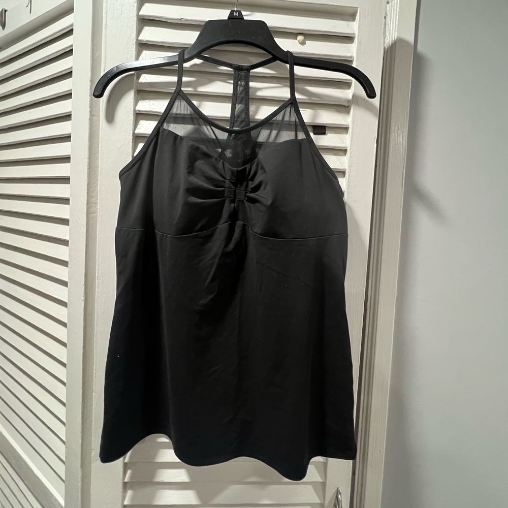 sports top